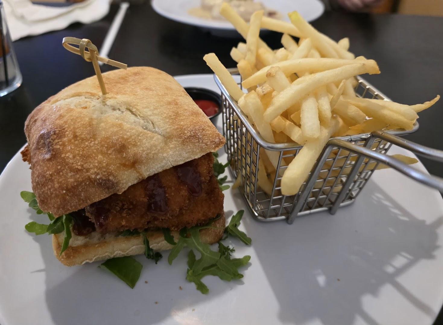 Yuno's cafe restaurant & meal prep